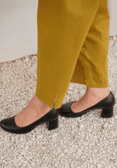 Margot Robbie Matte Pumps