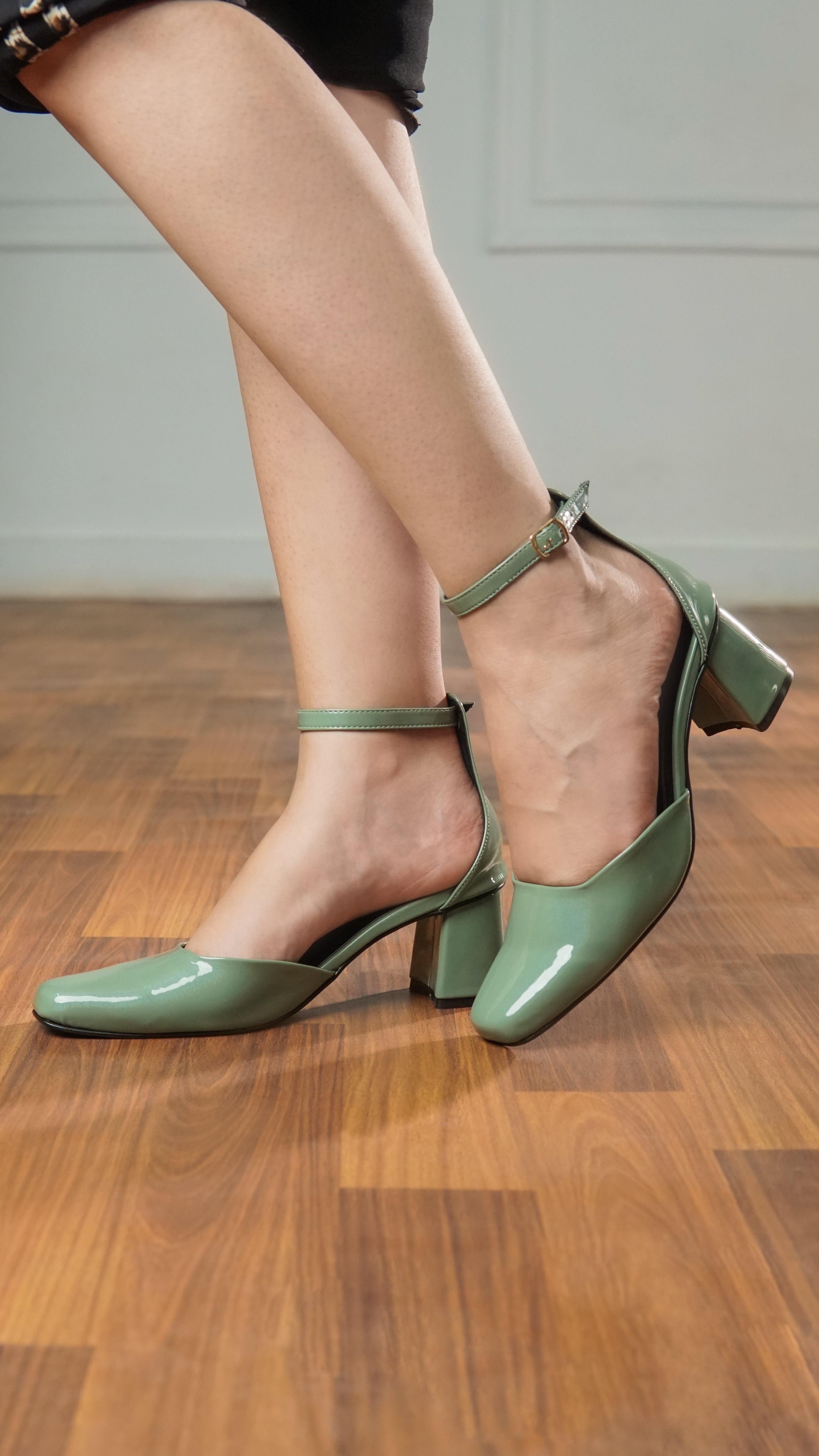 Mariangela Block Heel Pump