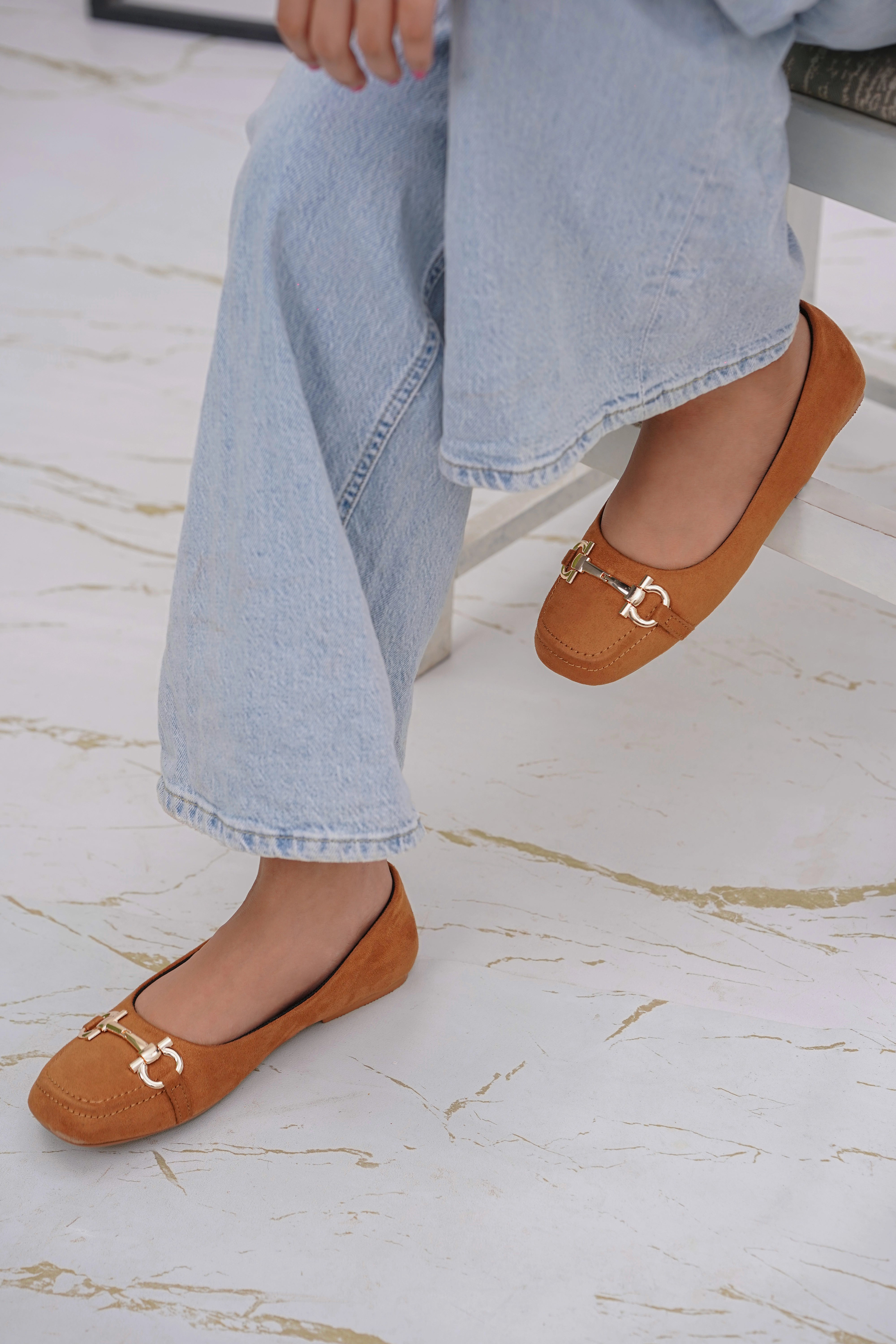 Adriana lima flat pump