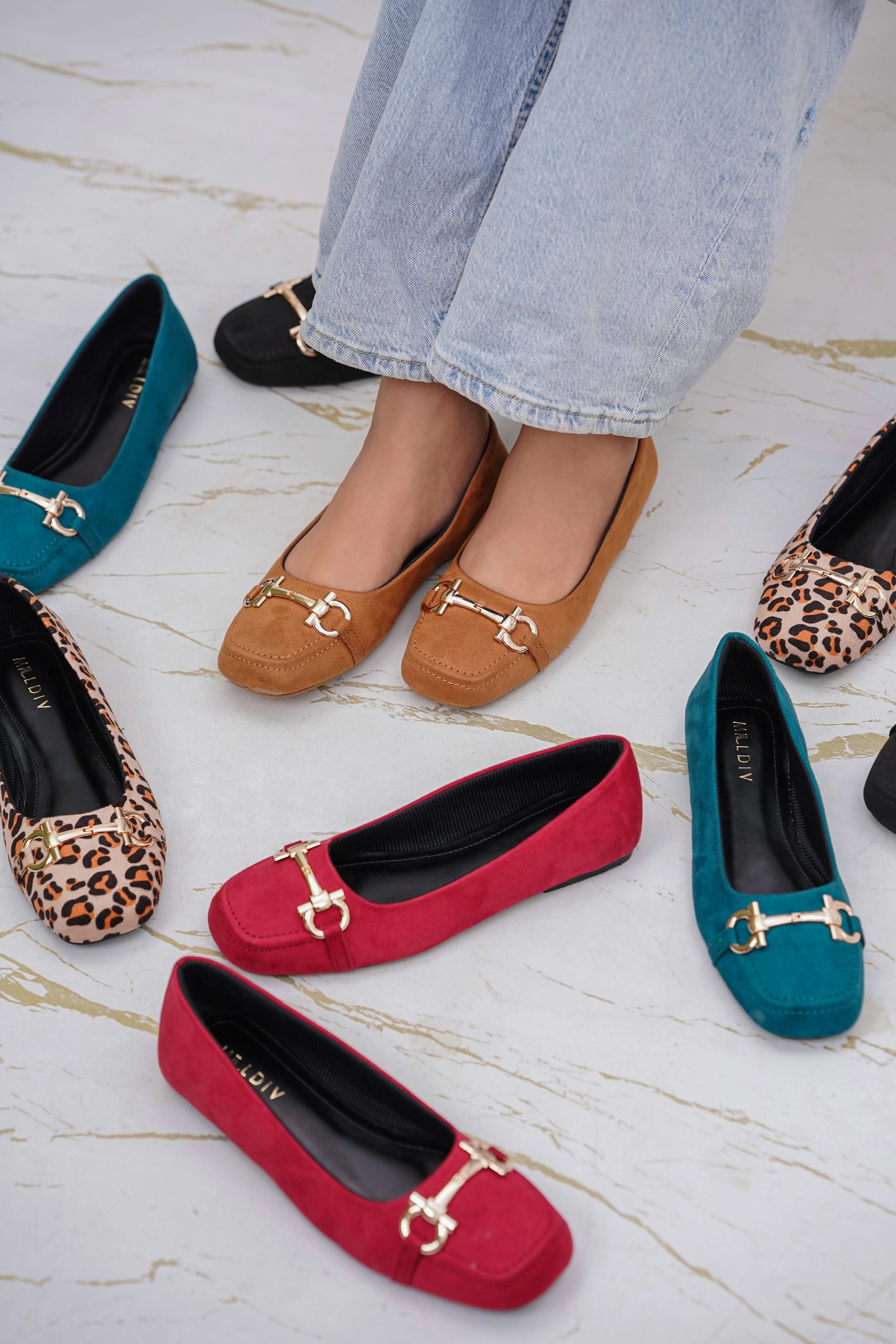 Adriana lima flat pump